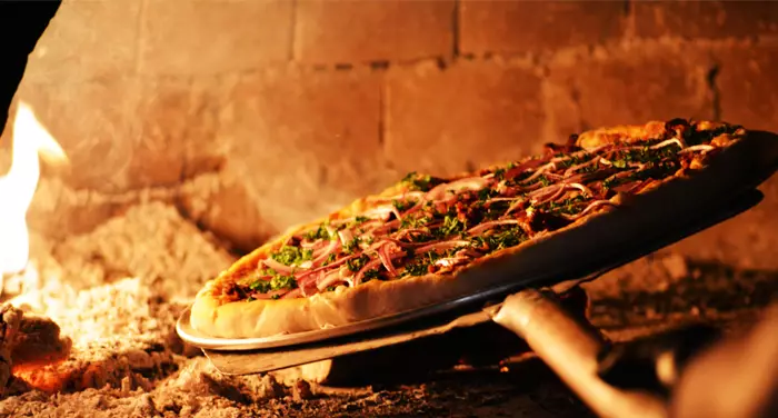 Pizzas a la leña Arequipeña